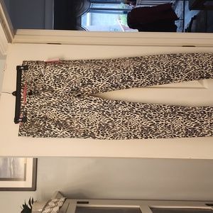 New With Tags Cheetah Print  Skinny Jeans.